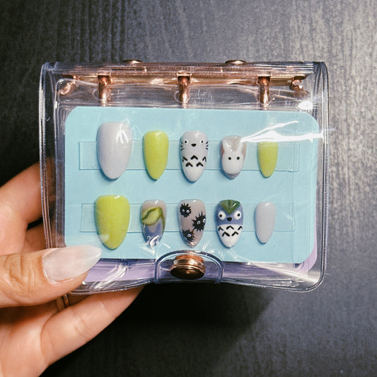 Pressed-on Nail Travel Kit